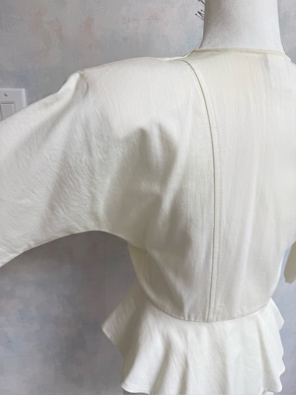 VTG 2 pc White Wrap Lightweight Denim Feel Peplum Top w Bat Sleeves - w Skirt - Picture 7 of 16
